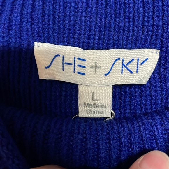 She + Sky size L Short Sleeve Oversize Blue with White Stripes Soft Knit Sweater - Picture 5 of 8